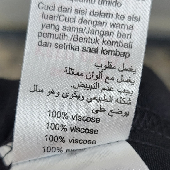 NWT New Look Women's Dress Black Front Buttons Short Sleeves V Neck Size 2 - Picture 2 of 5